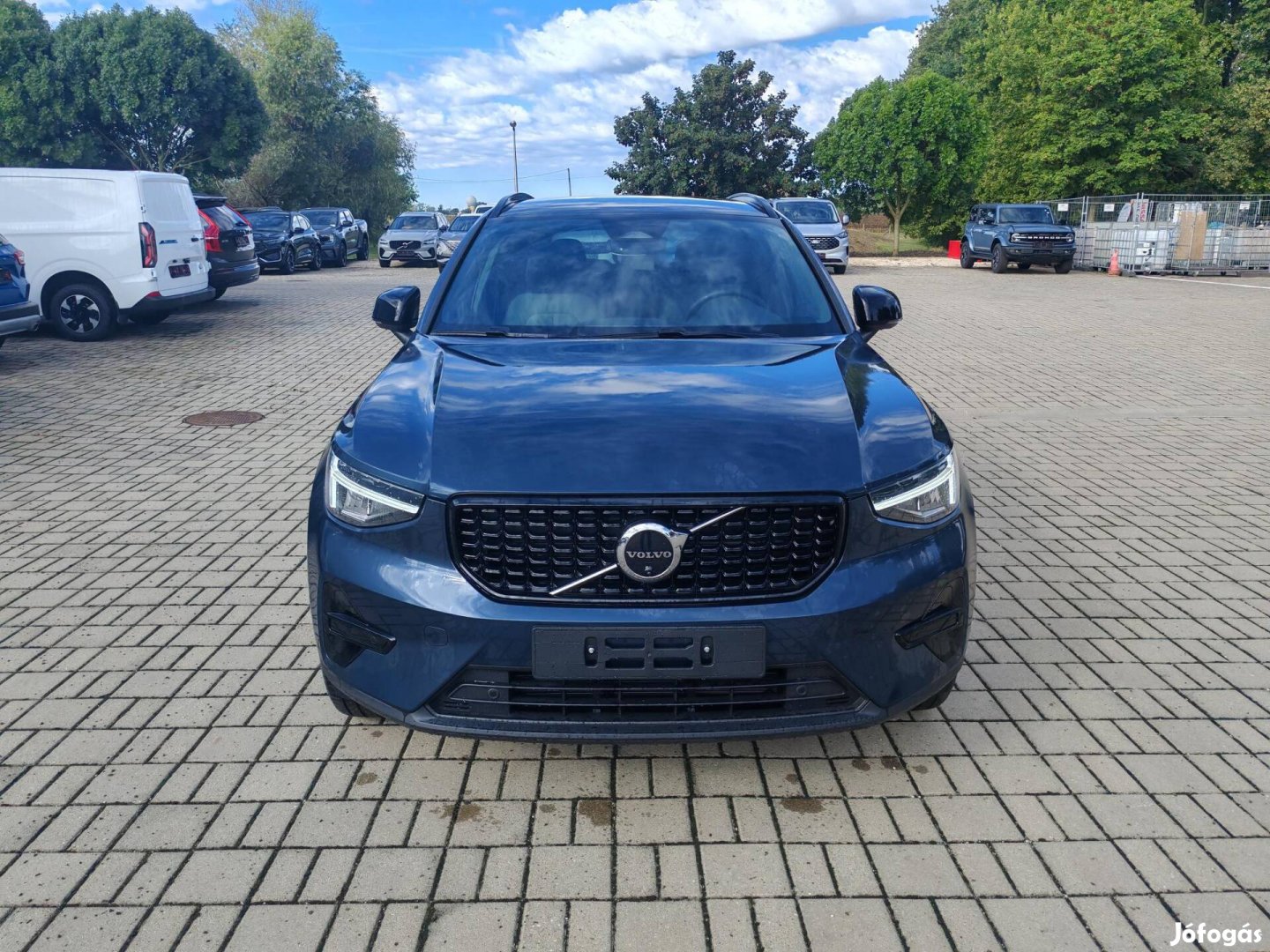 Volvo XC40 2.0 [B3] Mhev Plus Dark DCT Lenyűgöz...